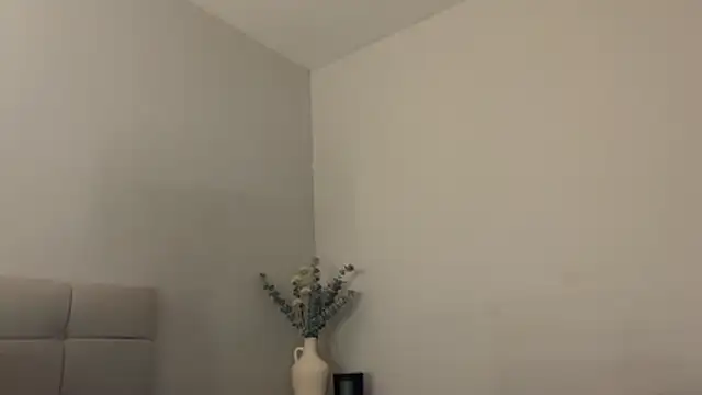 skyejde online show from March 1, 10:53 pm