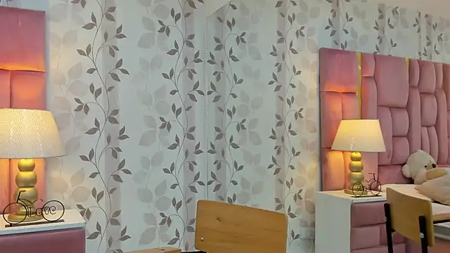 ArianaFranco online show from March 11, 2:09 pm