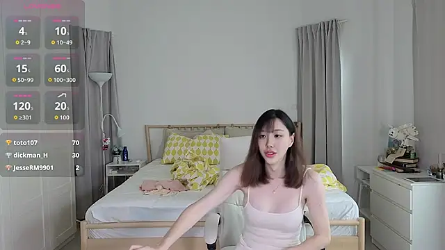 joycemilka online show from November 3, 6:50 am