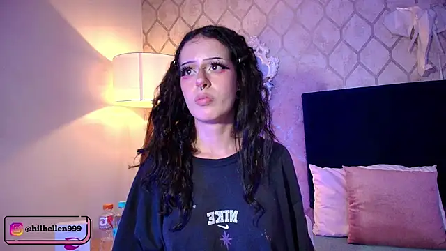 Hellen Hell  online show from September 17, 8:29 pm