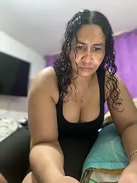 Carola-Ross online show from April 18, 7:58 pm