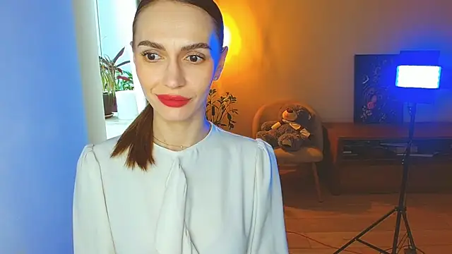 Lady Sunshine  online show from February 22, 8:15 am