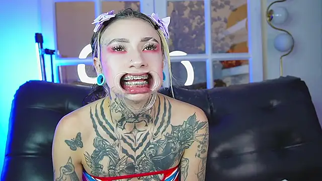 miss   angel online show from April 1, 1:41 pm