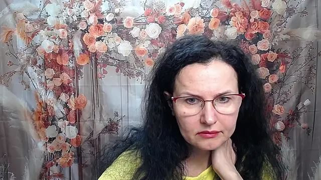 Miroslava Happi online show from March 14, 9:10 am