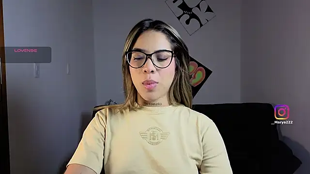 Maryybellax online show from December 18, 10:47 pm