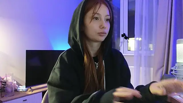 Sakura Moore online show from October 4, 7:51 pm