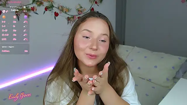 EmilyxxGraces online show from June 13, 11:24 pm
