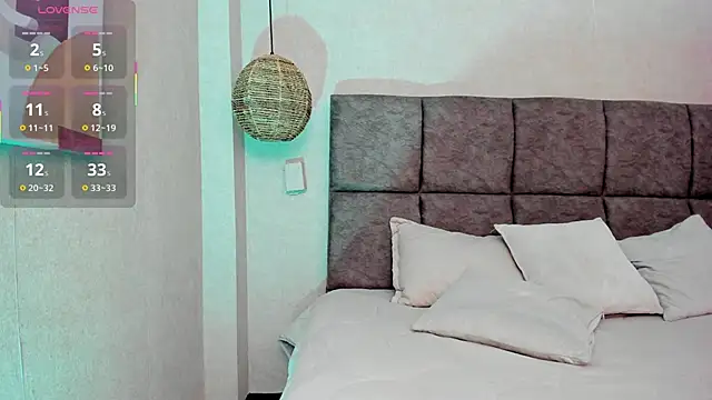 elizabeth 20 online show from October 18, 7:26 pm