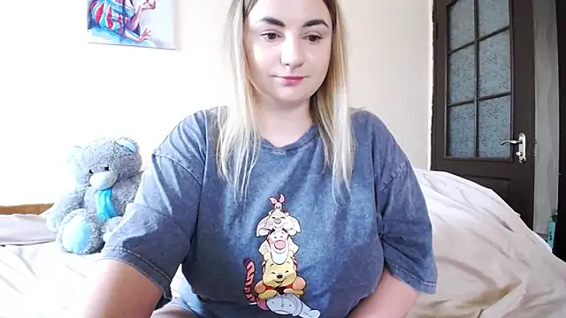 YourSwetiwGirl online show from June 9, 9:09 am