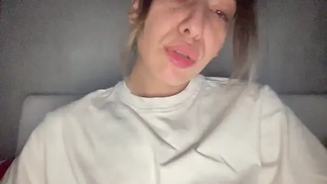 sarrah rossy online show from December 2, 10:34 pm