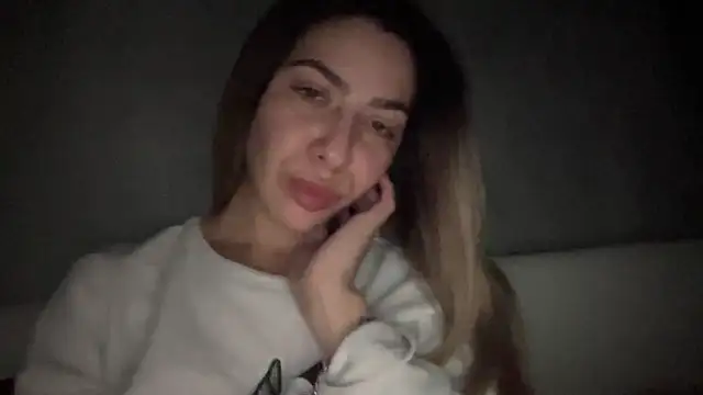 sarrah rossy online show from November 26, 1:50 am