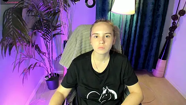 Snapshot of Lika_0ne chatting on October 7, 12:42 pm Lika 0ne online show from October 7, 12:42 pm