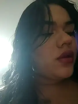 Snapshot of nikki_grey chatting on September 21, 1:37 am nikki grey online show from September 21, 1:37 am