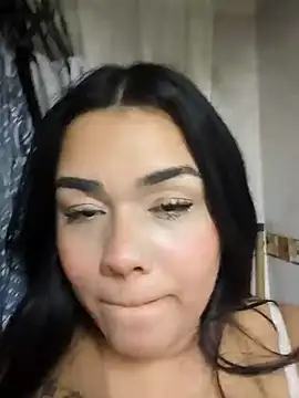 Snapshot of nikki_grey chatting on September 22, 3:49 am nikki grey online show from September 22, 3:49 am