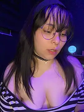 Solo yoss online show from May 31, 7:14 am