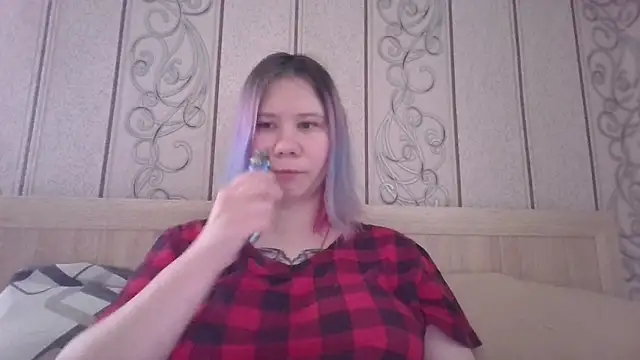 Little kitsune1707 online show from September 25, 9:41 am