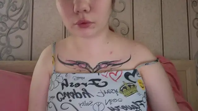 Little kitsune1707 online show from October 7, 6:51 am