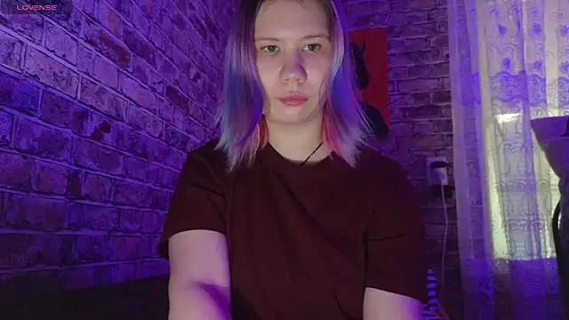 Little kitsune1707 online show from September 27, 8:43 am