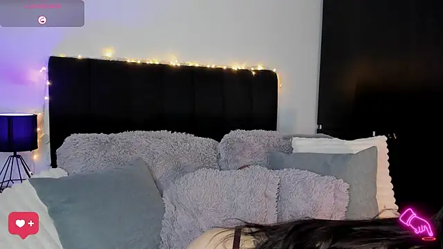 Snapshot of Amara_vause_ chatting on October 17, 1:09 am Amara vause online show from October 17, 1:09 am