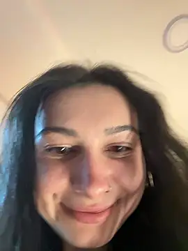 lunalovelee online show from November 27, 1:36 pm