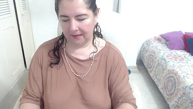 leonela 69 online show from May 9, 2:35 am