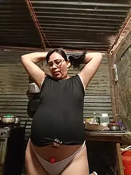 promiscuous-indecent-momm online show from July 16, 8:46 pm