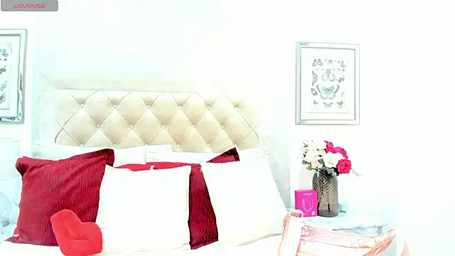 KimberlyBigBoobs online show from April 15, 8:53 pm