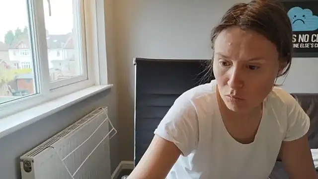 eatmypie69 online show from June 8, 8:59 am