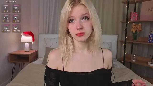 EdlaHewell online show from December 16, 1:22 am