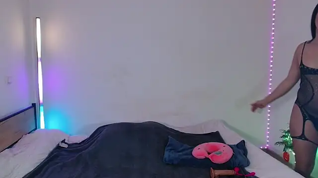 MichelleOwens online show from November 1, 8:35 pm