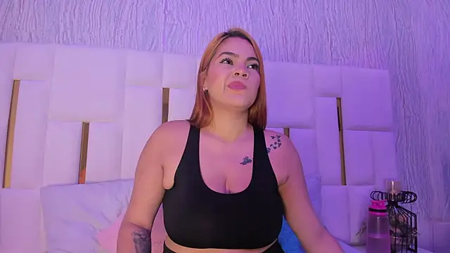 hillary uckerman  online show from February 3, 11:26 am