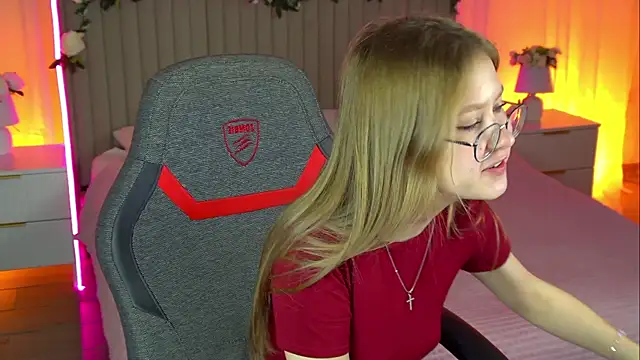 EveMundie online show from October 28, 12:11 pm