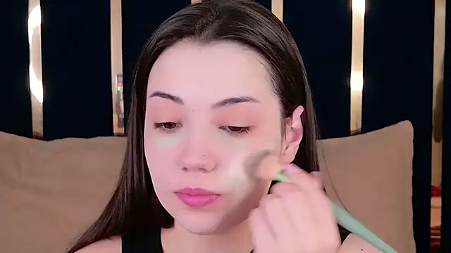 Alice Deleon online show from May 31, 10:54 am
