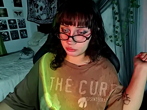 blue katt online show from December 4, 9:26 pm