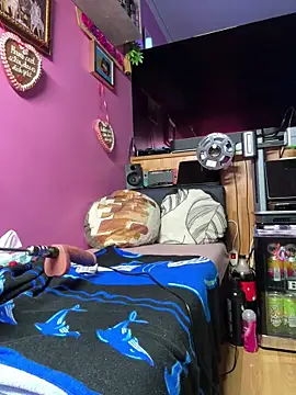 sexymelli18 online show from October 24, 9:44 pm