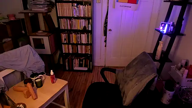 Rosiee69  online show from January 18, 3:41 pm