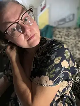 HTXBELLE online show from March 27, 8:48 am