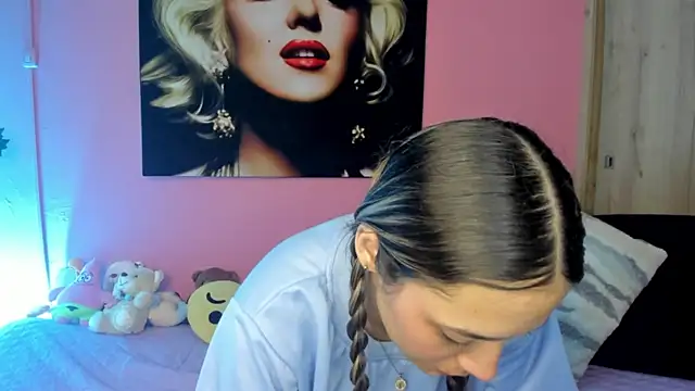 TANIA 06 online show from July 22, 1:12 pm