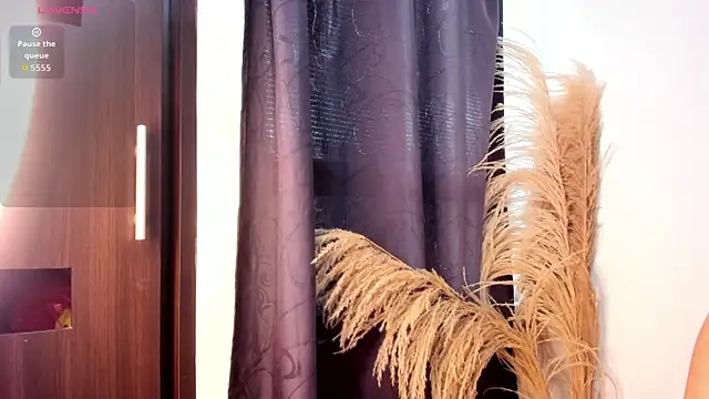 emily-777 online show from November 29, 9:19 pm