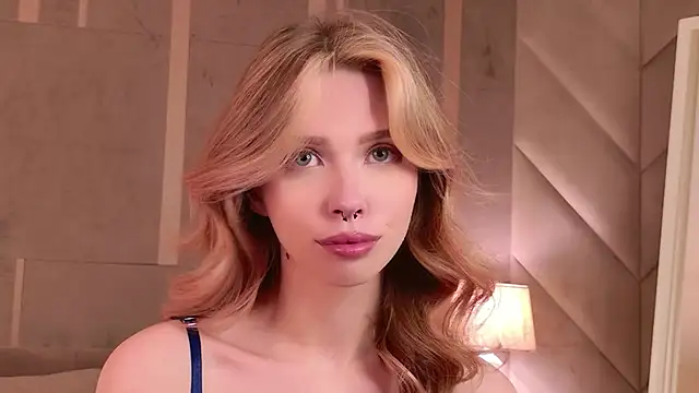 Sierra Fane online show from June 18, 11:37 am