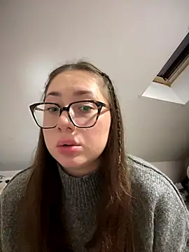 May Alisa online show from October 8, 6:56 pm