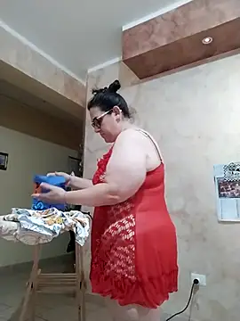 Dolcecurvy online show from July 24, 2:15 pm