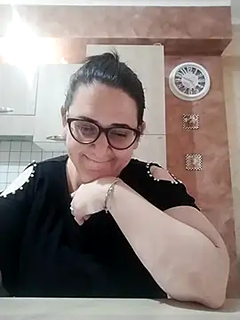 Dolcecurvy online show from August 6, 2:46 pm