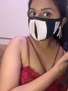 Dishasarmaa05 online show from April 11, 3:05 pm