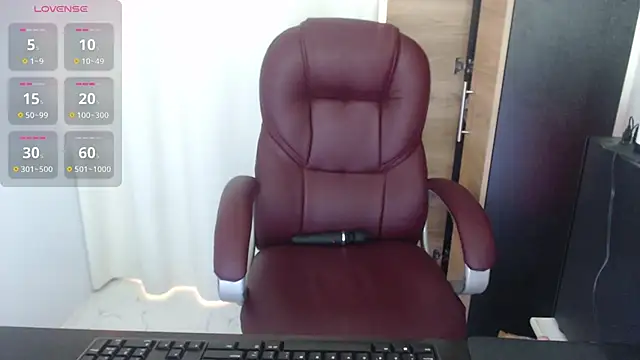 Mature 2025 online show from May 11, 3:07 pm