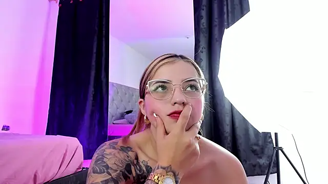 MelaniJhonson online show from September 21, 7:29 am