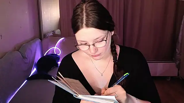 milliedoll online show from March 12, 11:51 pm