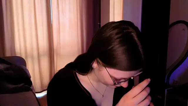 milliedoll online show from April 10, 9:59 am