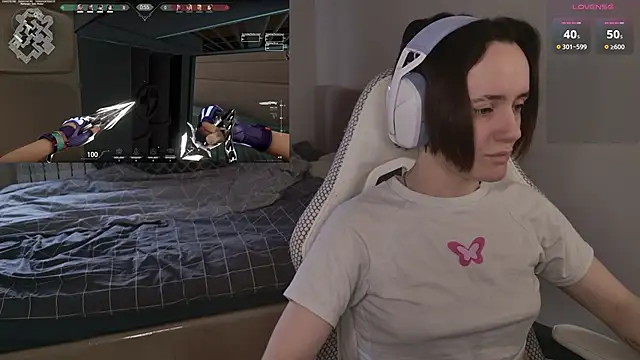 Luna Loveee online show from April 14, 5:18 am