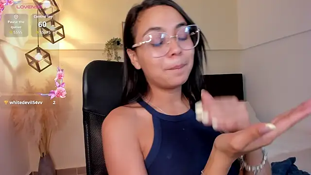 Lucia Brown  online show from June 27, 8:04 pm